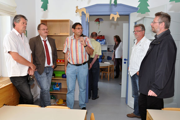 Freie Wähler in den oberen Räumen des Kindergartens Freie Wähler in den oberen Räumen des Kindergartens